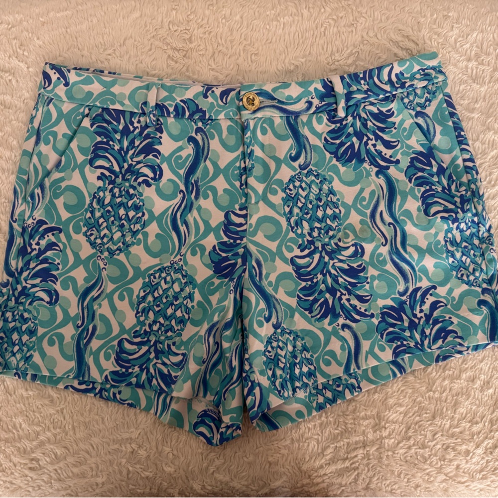 Lilly Pulitzer Blue and White Patterned Shorts